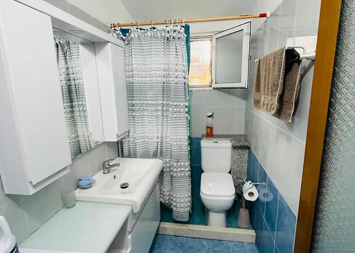 Seaside Daire Golem (Tirana)